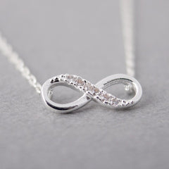 Choker Number Eight Necklace