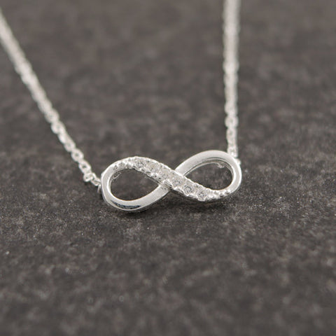 Choker Number Eight Necklace